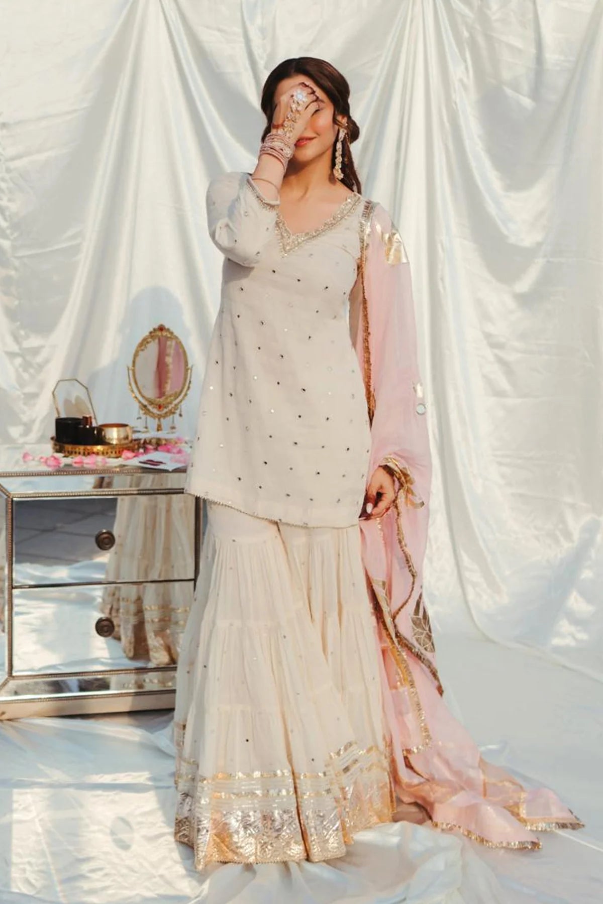 Aamna shariff in Chaand Eid sharara (set of 3)