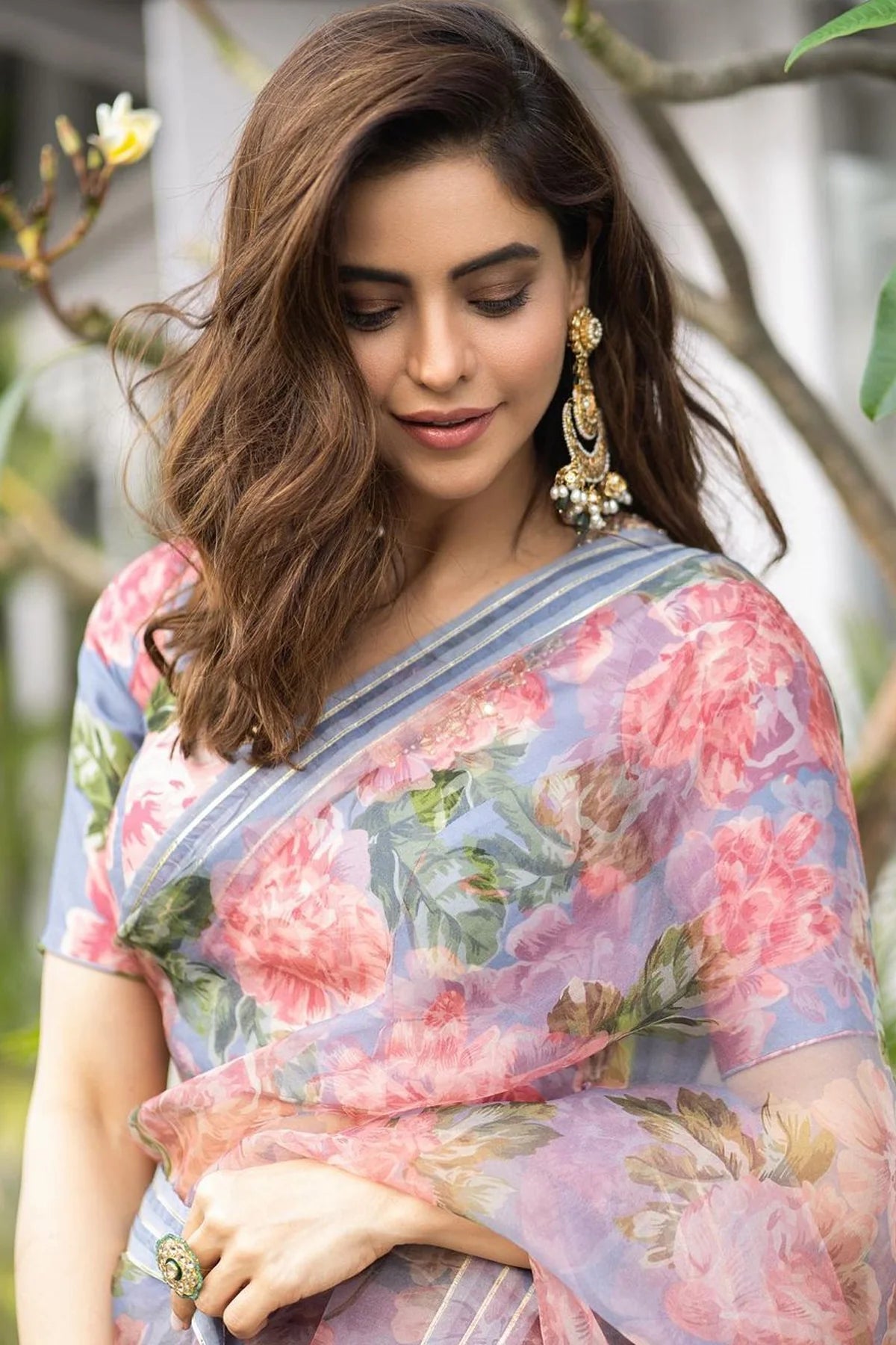 AAMNA SHARIFF IN AZRA LILAC FLORAL PRINTED SAREE WITH FLORAL PRINT BLOUSE - SET OF 3